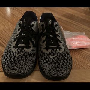 NWT Nike cross train kicks